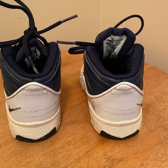 Nike LeBron 3 - Picture 2 of 5